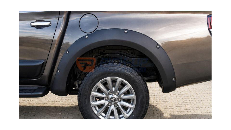 Aparatori aripi Mitsubishi L200 2022 OMT AA
