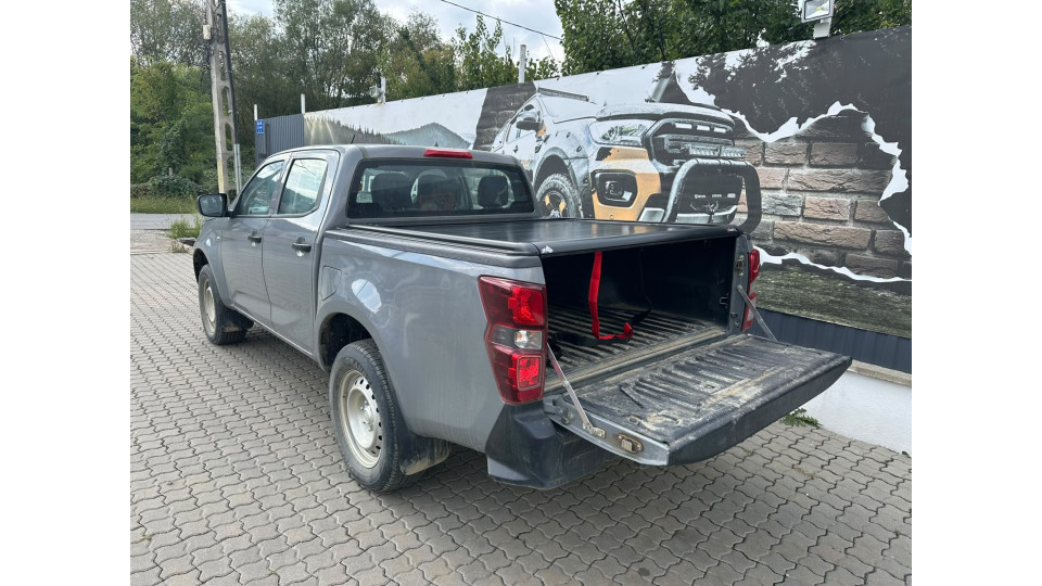 Montare rulou de bena manual pe Isuzu D-Max 2016