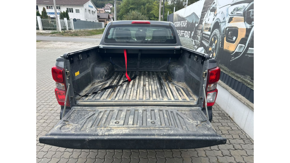 Montare rulou de bena manual pe Isuzu D-Max 2016