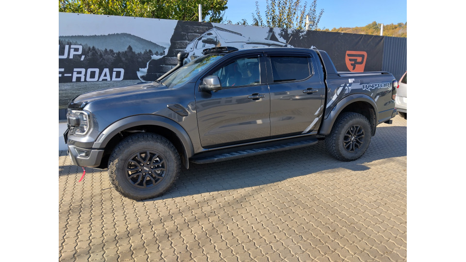 Echipare completa pentru Ford Ranger Raptor 2025