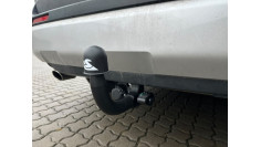 Montare carlig de remorcare demontabil pe Toyota RAV4 2023 2