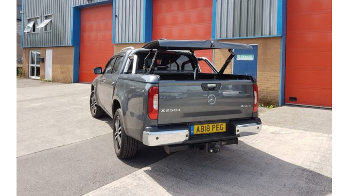Nissan Navara NP300 2016-2022 TOU TSII tanúsítvány RITKA