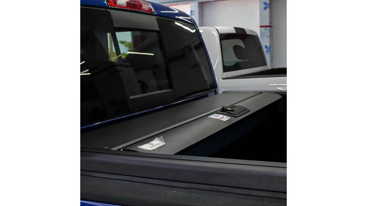 AK ISUZU D-MAX 2019- FEKETE ROLLER