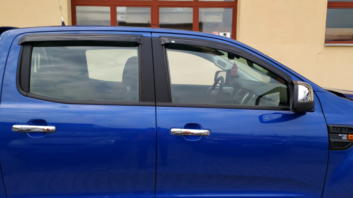 Hardtop GSE, bullbar mediu, reflector VisionX și deflectoare pe Ford ranger - aprilie 2019