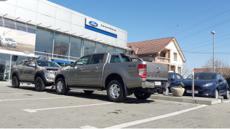 Ford Ranger limited vs Ford Ranger limited equipped by PICK-UP.RO